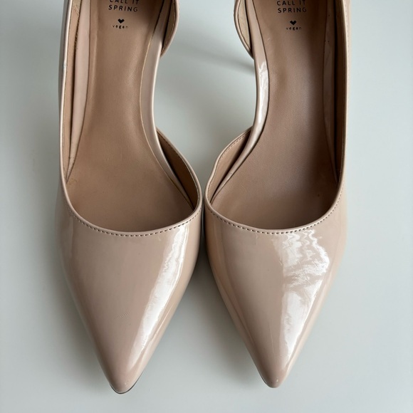 SOLD Beige Pointed-Toe 3” Heels — Size 6 - Picture 4 of 14